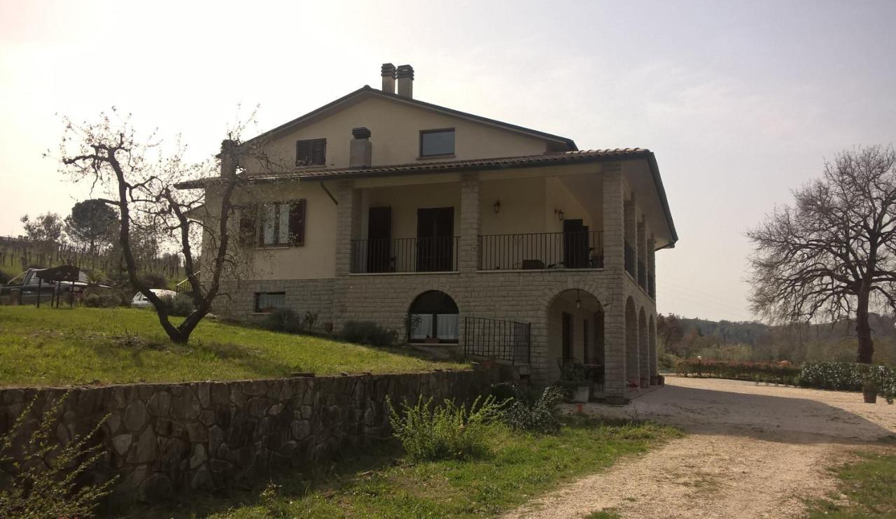 Agriturismo La Vite E L'Ulivo Baschi Εξωτερικό φωτογραφία