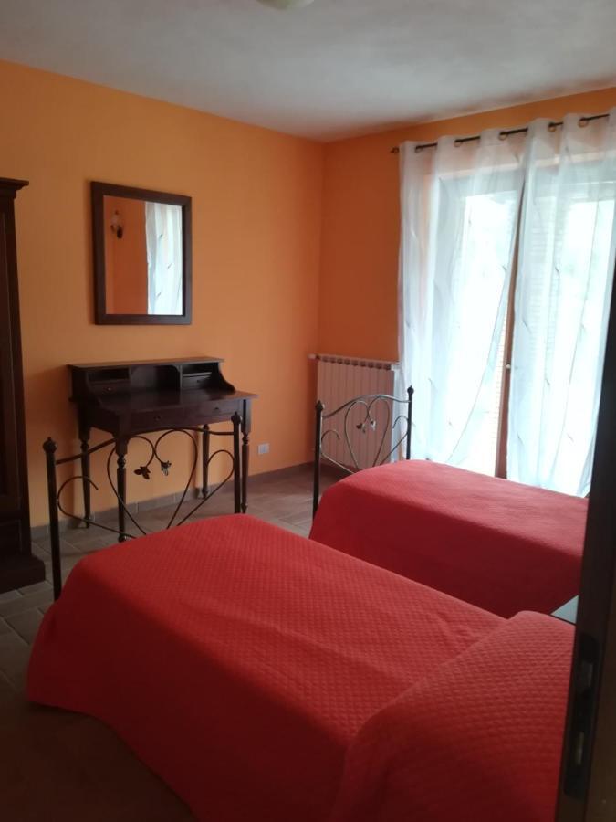 Agriturismo La Vite E L'Ulivo Baschi Εξωτερικό φωτογραφία